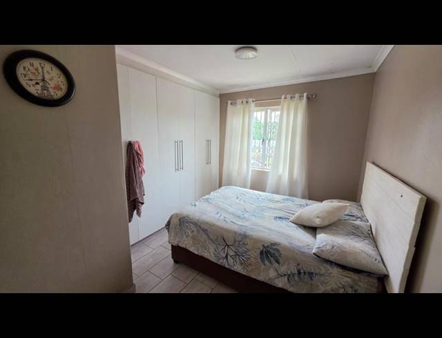 3 BEDROOM SIMPLEX FOR SALE IN ESCOMBE